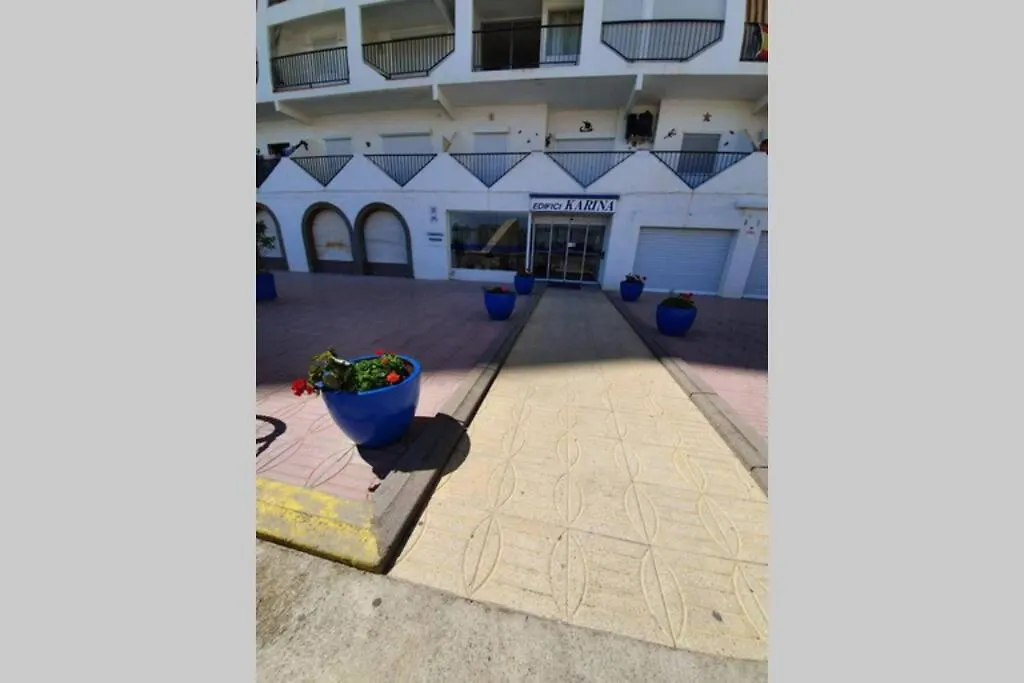 Bonito Piso Frente A La Playa Con Parking Privado. Apartment Empuriabrava 0*,  Spain