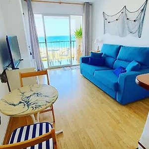 Apartamento Cozy Beach-front With Amazing Sea View, Ampuriabrava
